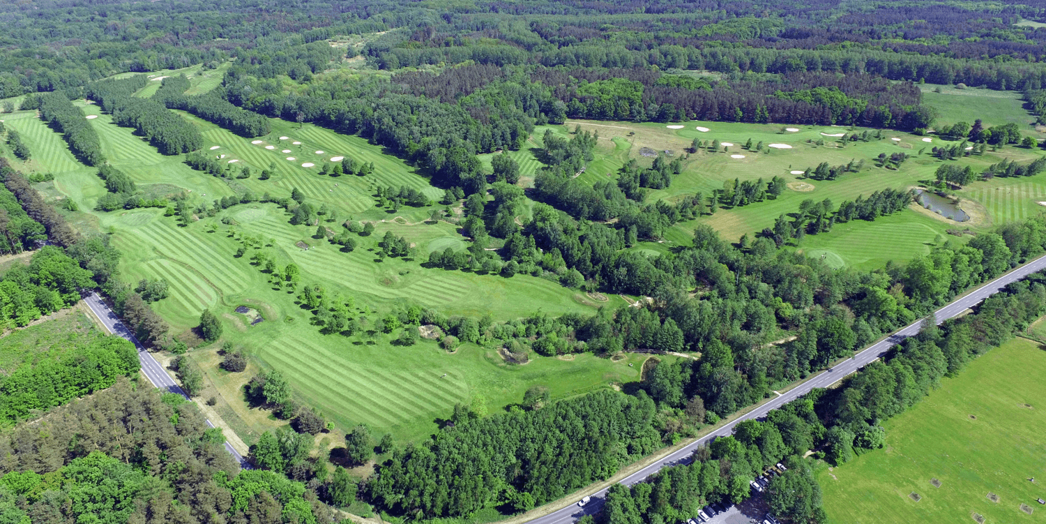 Golfové hřiště Lázně Bohdaneč z výšky